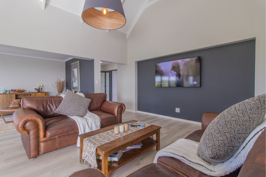 9 Bedroom Property for Sale in Olifantskop Western Cape